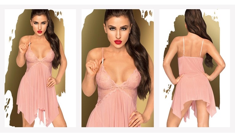 Doce camisa de noite e tanga rosa