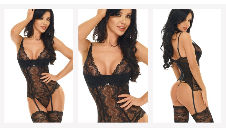Peyton Corpete e tanga 47.90€ | meias 9.90€